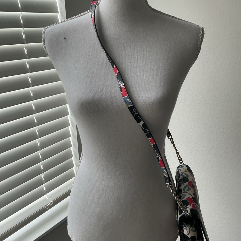 Kate Spade | Cameron Breezy Floral Small Flap Crossbody - Picture 8 of 8
